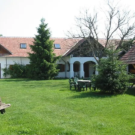 Szep Tanya Nemesnep