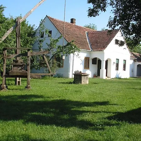 Szép Tanya